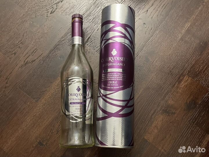 Бустая бутылка с коробкой