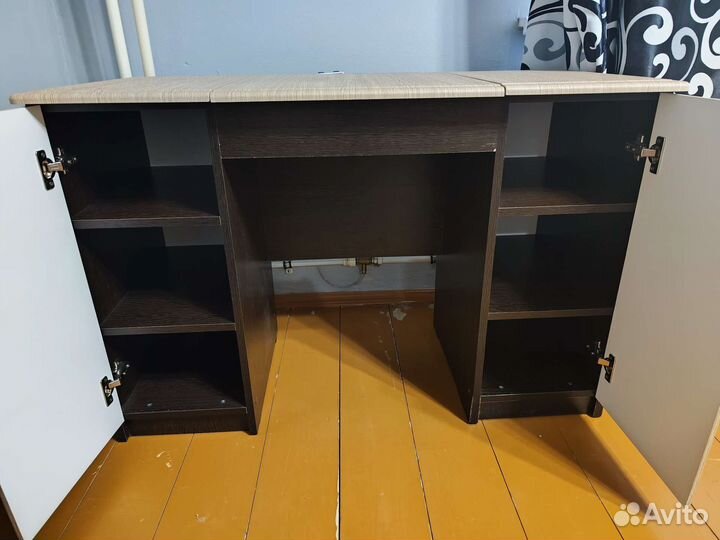 Туалетный столик с зеркалом бу