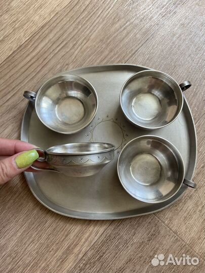 Кофейный набор из мельхиора чашки и поднос