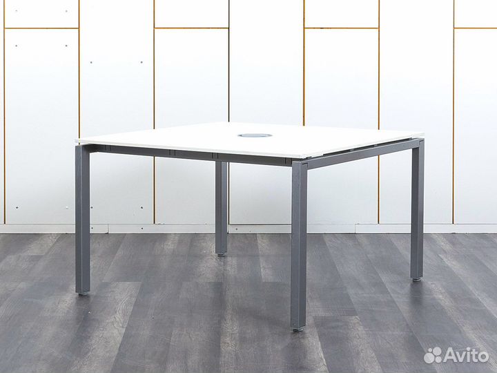 Стол для переговоров