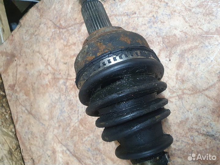 Привод передний правый Nissan Qashqai (J10) 2006-2