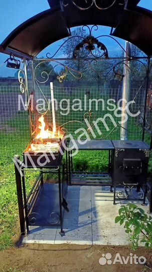 Мангал с крышей