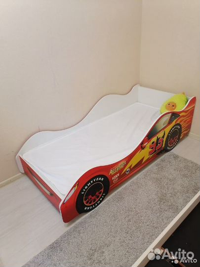 Детская кровать Машина