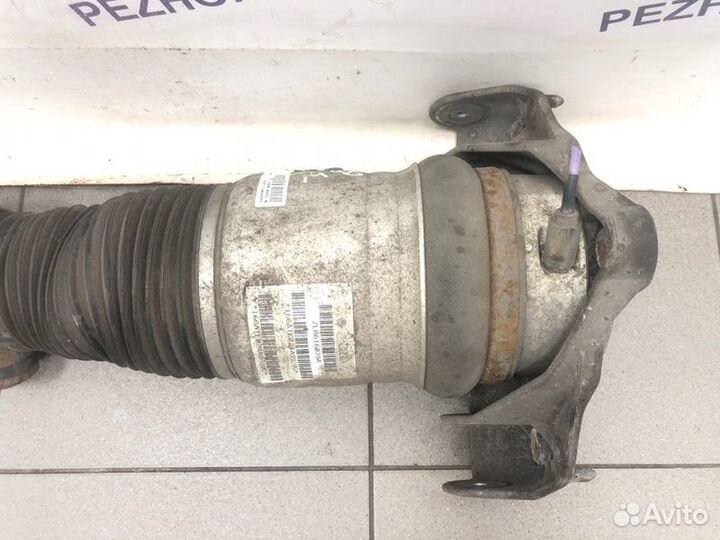 Амортизатор передний левый Audi Q7 внедорожник 3.0