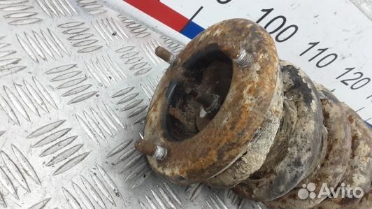 Стойка передняя правая mitsubishi L200 K4T (XML17S