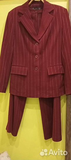 Брючный костюм