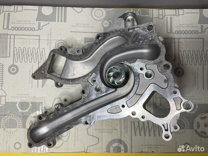 Помпа Мерседес OM276 Новая Оригинальная