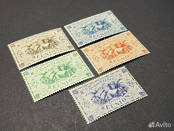 Марки Реюньон 1943 г