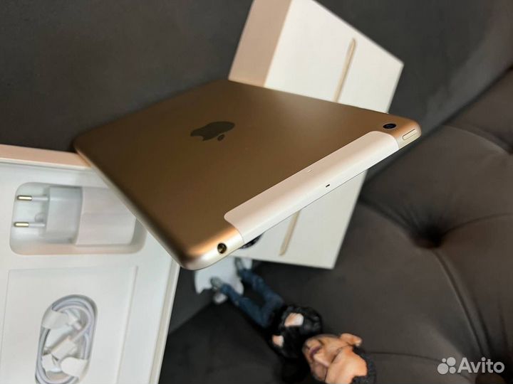 Apple iPad mini 3 64gb с симкартой