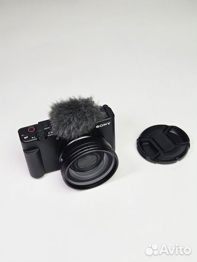 Комплект Sony: Камера Sony ZV-1 + аксессуары