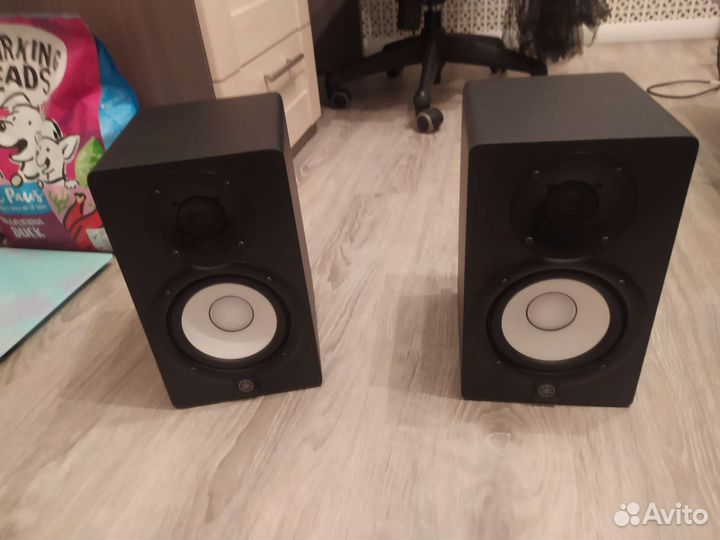 Акустические колонки Yamaha HS5