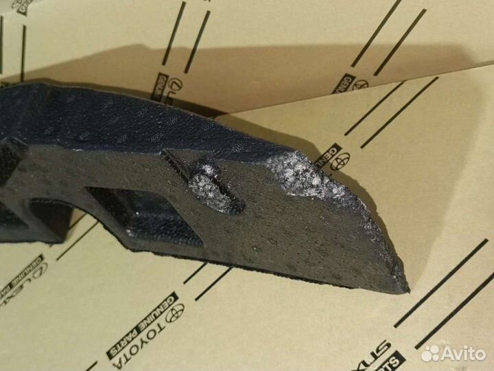 Абсорбер бампера передний Toyota Camry 50