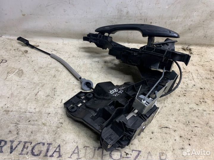 Замок двери передней левой передний левый Volvo