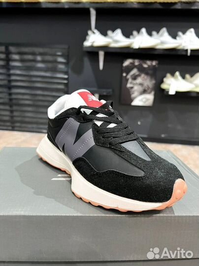 New Balance 327 Черные