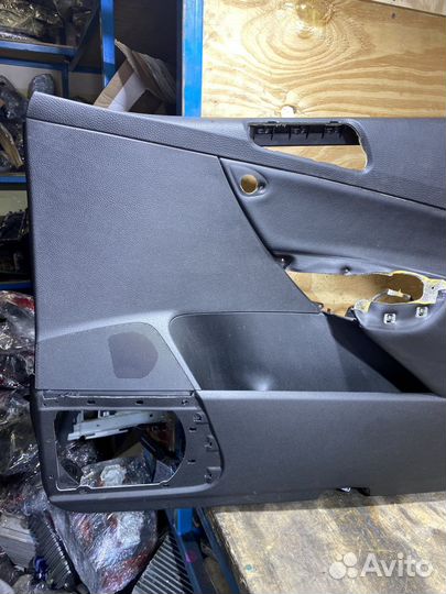 Обшивка передней правой двери VW Passat B6 79076