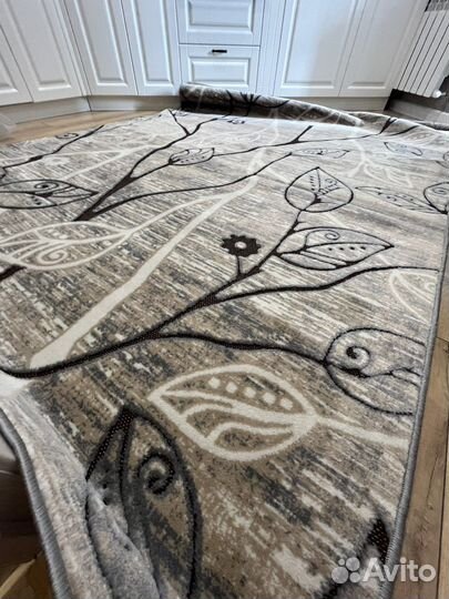 Ковры и паласы новые