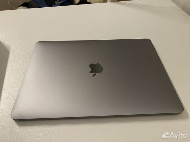 Apple MacBook Pro 13 2016 i5 8gb 256gb touchbar