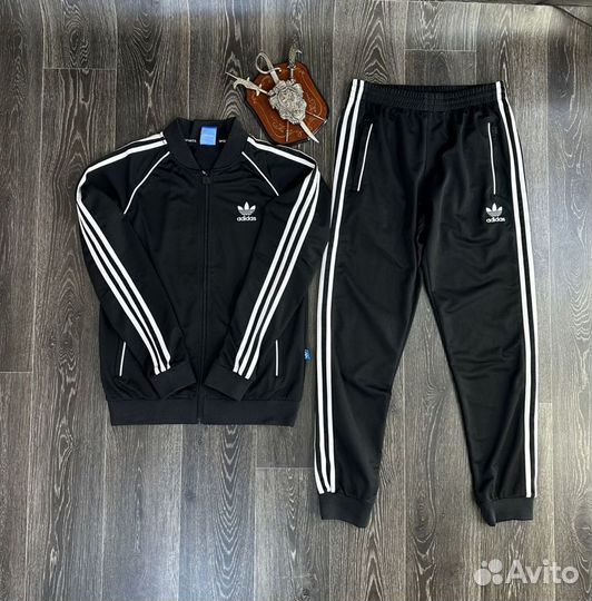 Спортивный костюм Adidas