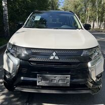 Mitsubishi Outlander 2.4 CVT, 2022, 15 км, с пробегом, цена 3 600 000 руб.