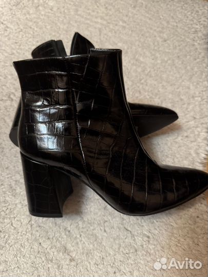 Ботинки женские