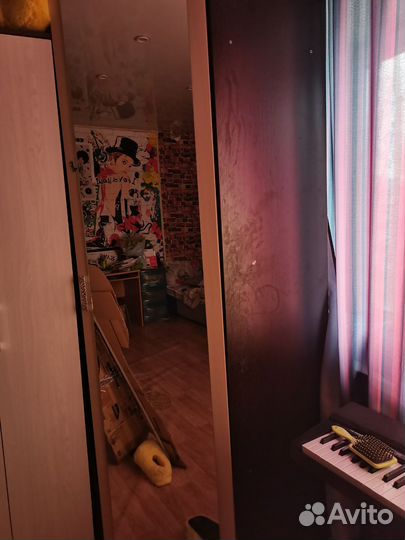 Угловой шкаф с зеркалом бу