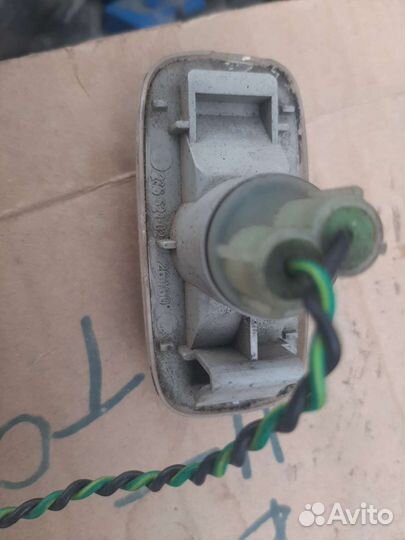 Повторитель поворота в крыло