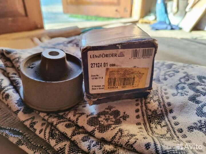 Сайлентблок задней подвески lemforder