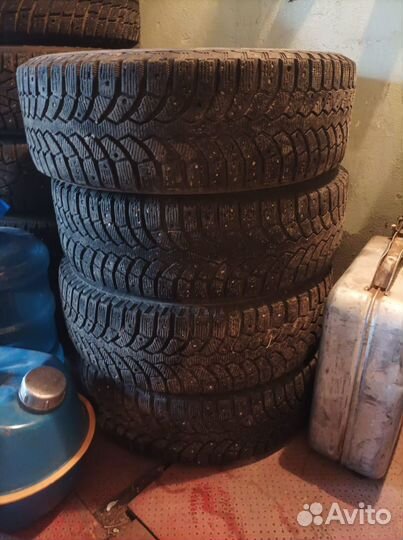 Bridgestone Blizzak Spike-01 195/65 R15