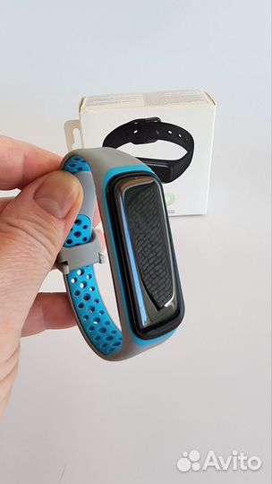 Фитнес-браслет Samsung Fit 2