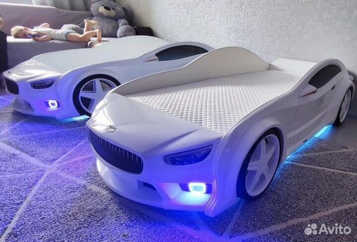 Кровать машина