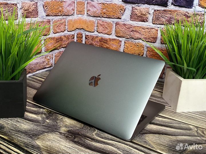 Apple MacBook Pro 13 Core i5/Retina/8gb/2560x1600