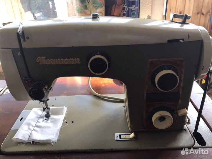 Швейная машина Naumann