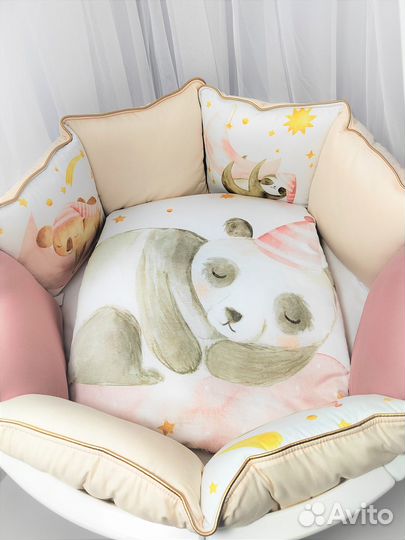 Комплект в детскую кроватку с бортиками