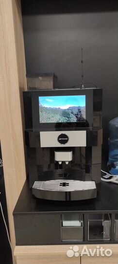 Профессиональная кофемашина для зернового кофе