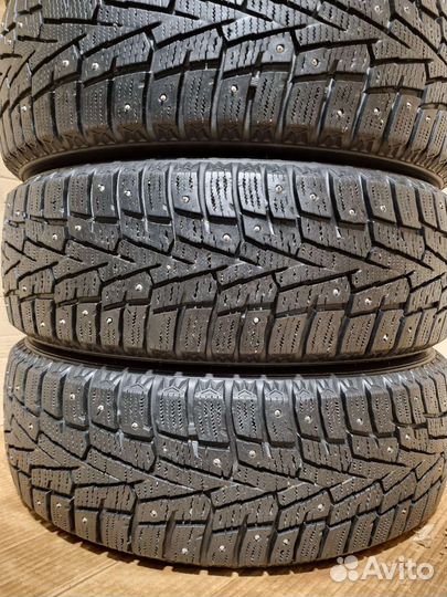 Roadstone Winguard WinSpike 195/60 R15 92T