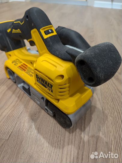 Ленточная шлифмашина dewalt DCW220N с пылесборнико