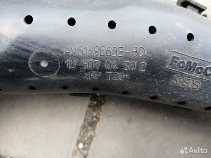 Воздухозаборник Фор фокус 3 C MAX 2012 год