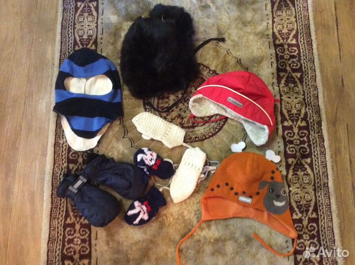 Шапки, шлем, варежки