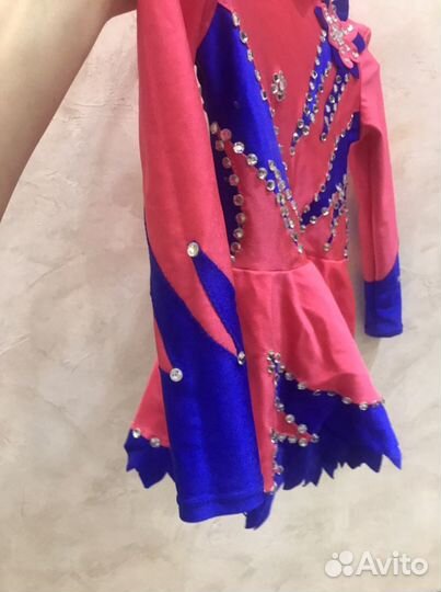 Костюм для художественной гимнастики или фигурного