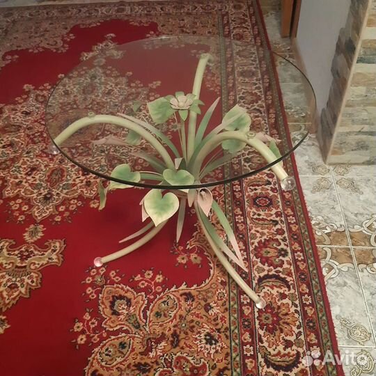 Журнальный стол