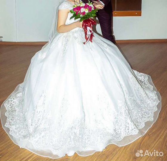 Свадебное платье