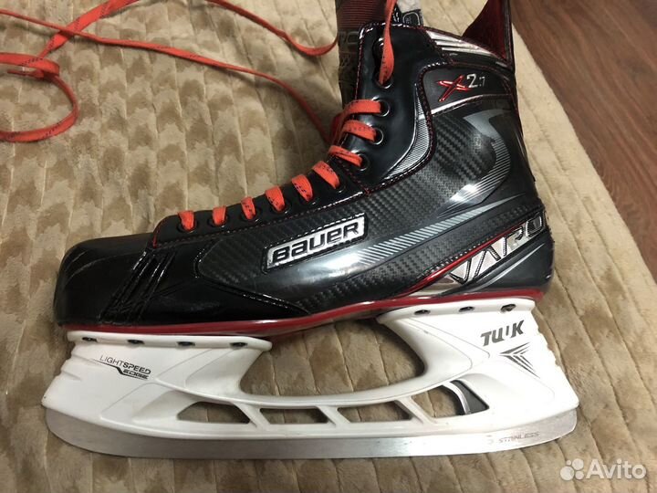 Хоккейные коньки bauer