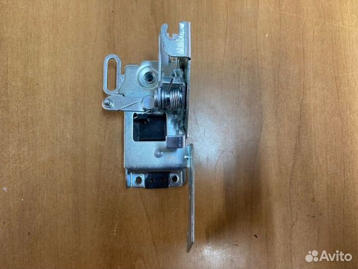 Замок двери правый Man Tgl Tgm Tga