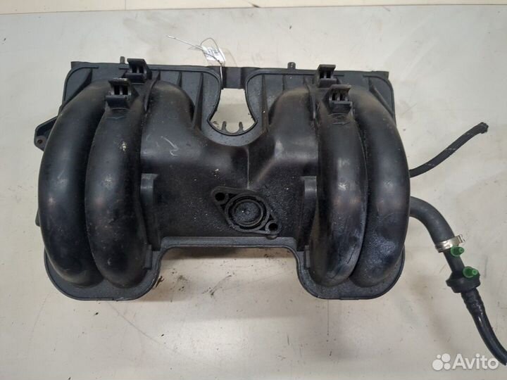 Коллектор впускной Volkswagen Golf 3, 1995