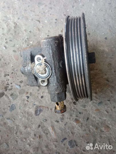 Насос гура Kia Clarus