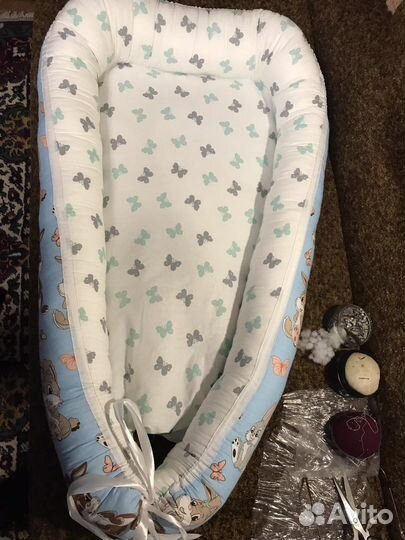 Детская кроватка с маятником