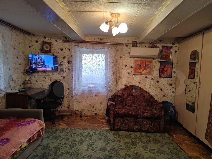 Дом 35 м² на участке 2 сот.