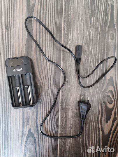 Зарядка для аккумуляторных батареек 18650