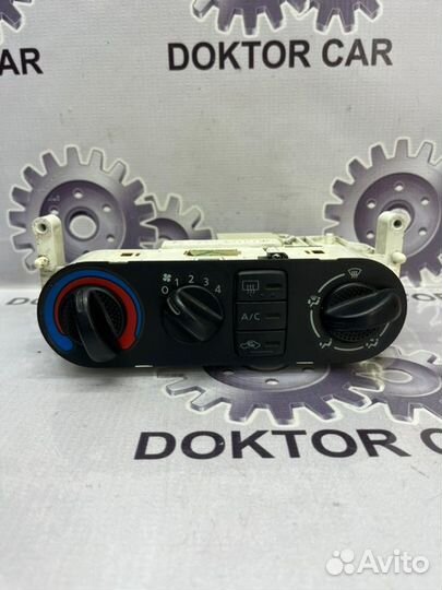 Блок управления климатом Nissan Almera N16 2000
