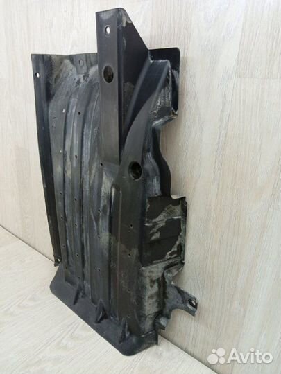 Защита днища кузова правая Hyundai Ix35